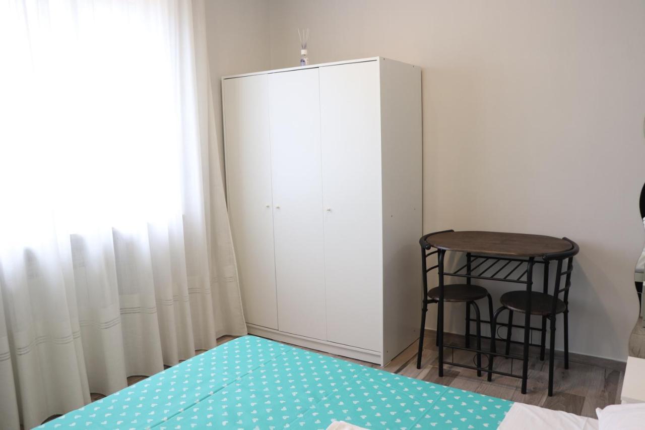 B&B Francesco Fly Napoli Eksteriør billede